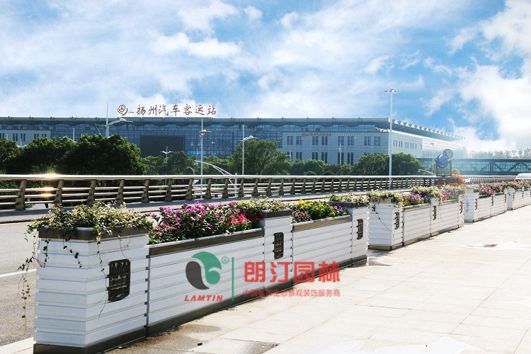 朗汀園林花箱，還未來(lái)一片藍(lán)天